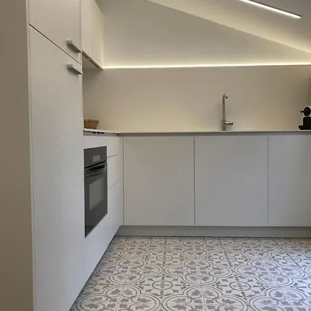 Centrico Con Wifi Y Climatizado De 1 Y Sofa-cama 3 Personas *