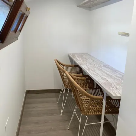 Centrico Con Wifi Y Climatizado De 1 Y Sofa-cama 3 Personas Apartment